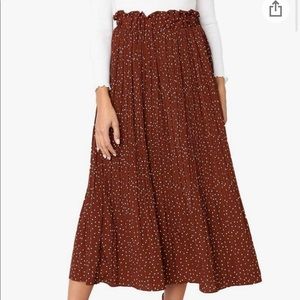 NWT Exlura coffee colored pleated polka dot midi skirt   Size small